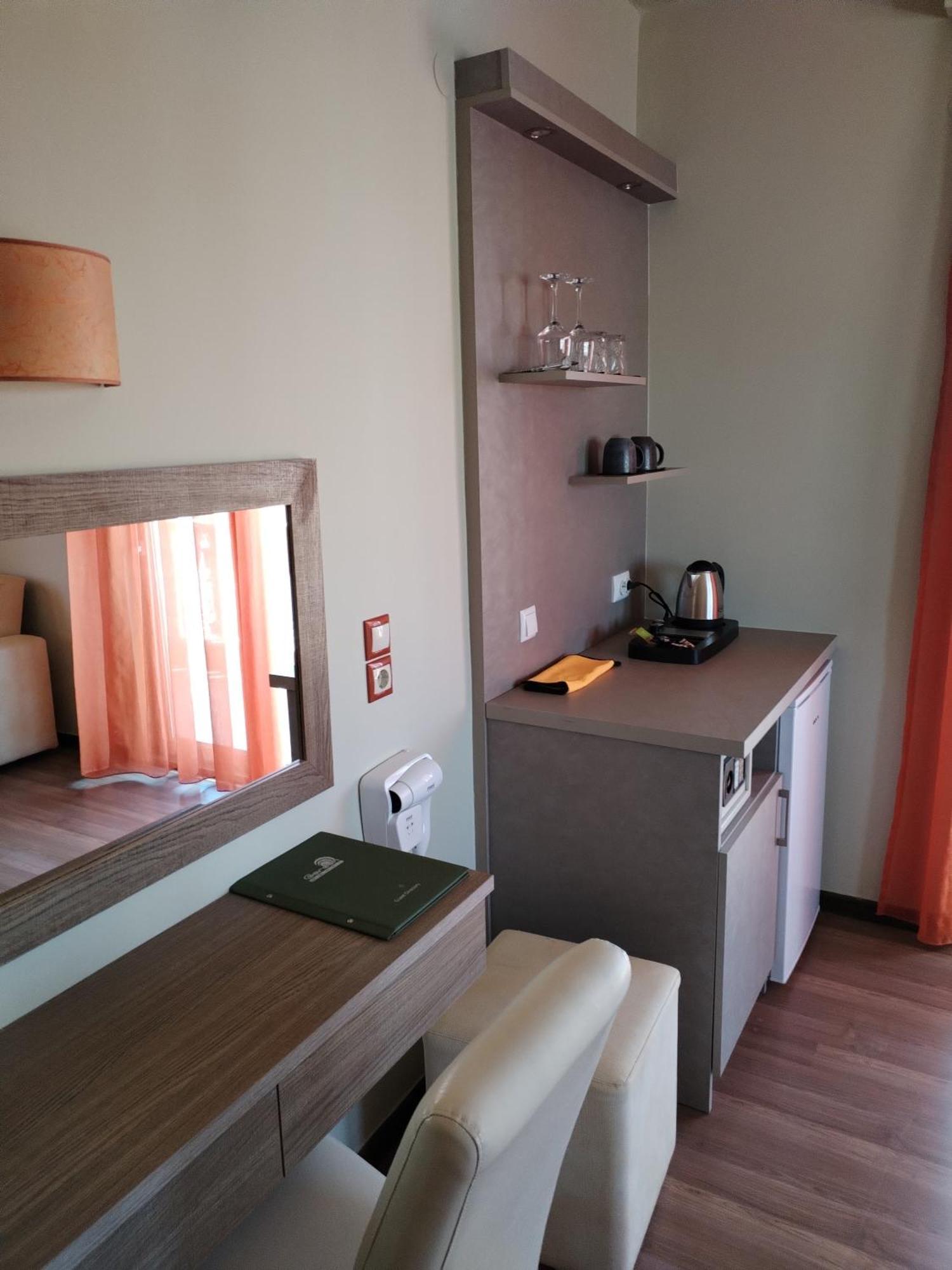 Garden Aparthotel Лименария Екстериор снимка